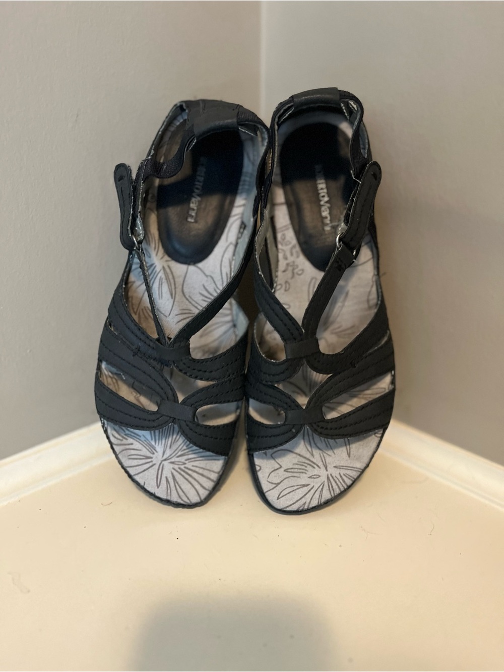 Women's Black Strappy Comfort Sandals by Roberto Vianni